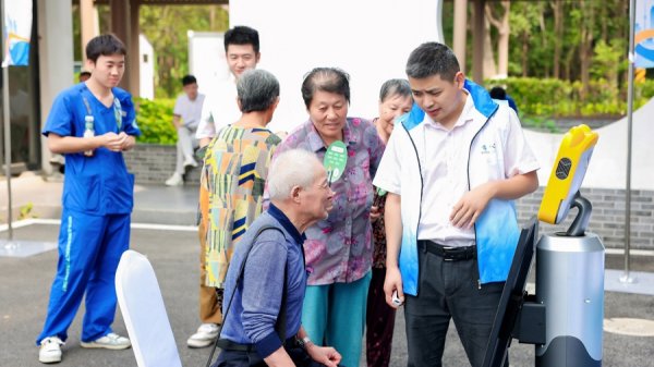 火牛网 AI秤、无人机智慧监管、智慧老街，奉贤“数智普惠”让烟火气增添科技范